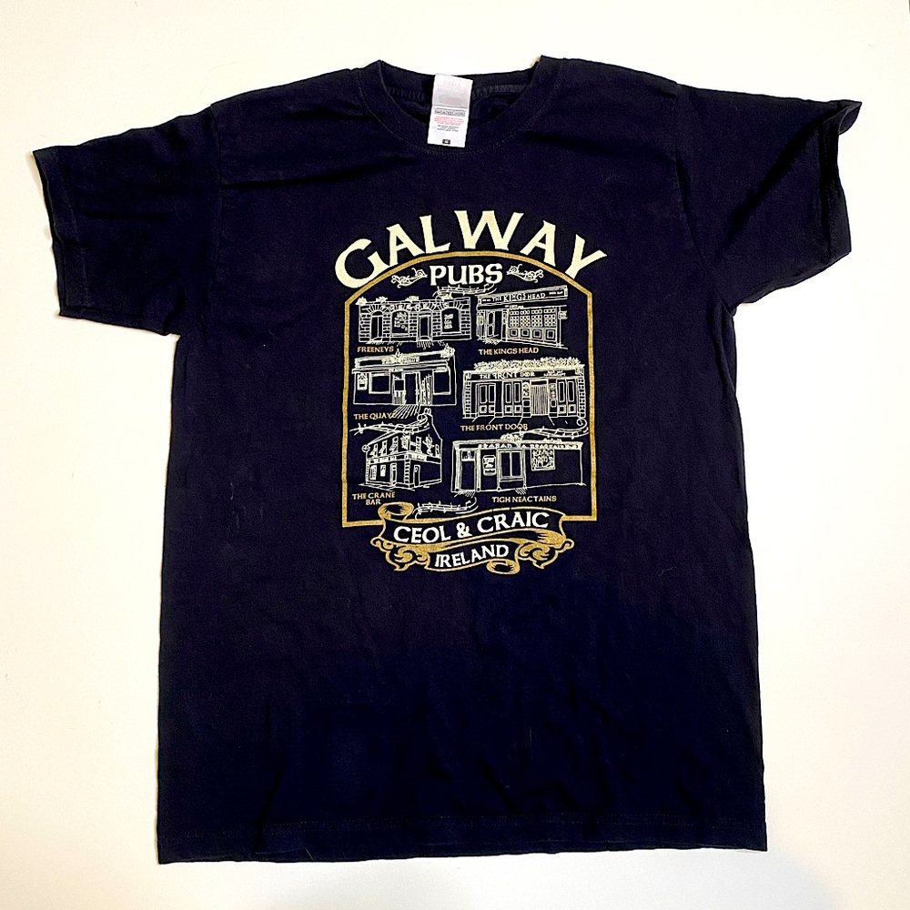 Galway pubs black t-shirt size medium